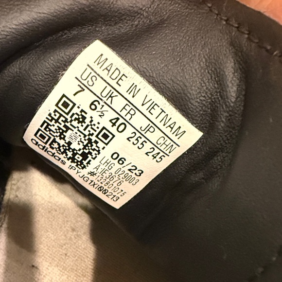 Adidas Samba Black and White Sneakers Men’s 7/Womens 8.5 - Picture 4 of 4